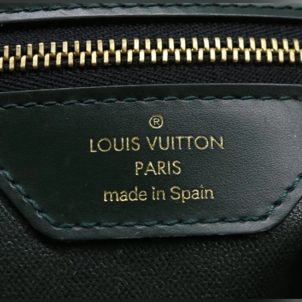 Louis Vuitton Taiga Parana Epicea Green Canvas Leather Clutch Pouch/ Bag (GUC) - Picture 11 of 16